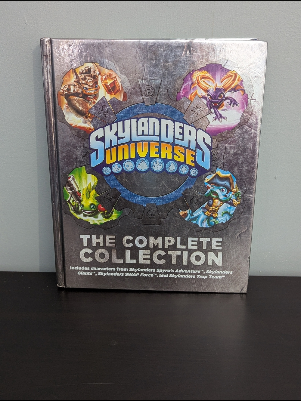 4/$10 📚 Skylanders Universe The Complete Collection Kids Book